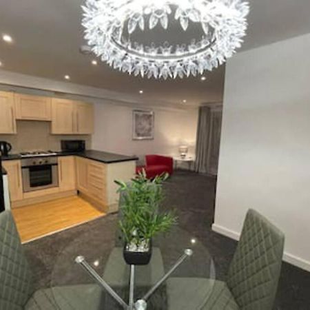 Moda Wigan 2 - Stylish 2 Bed In Central Wigan Eksteriør bilde